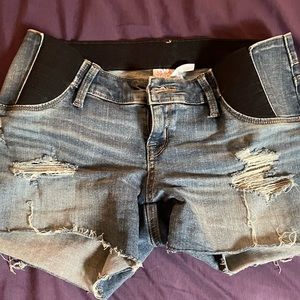 Ingrid & Isabel Maternity Shorts